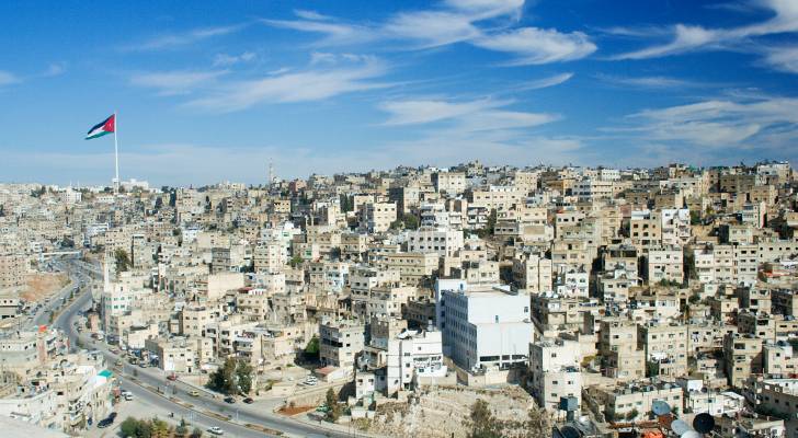 طقس معتدل في أغلب المناطق اليوم وحار نسبيًا حتى الاثنين