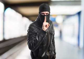 تفسير حلم السرقة في المنام وعلاقته بتحقيق الأمنيات والبركة 