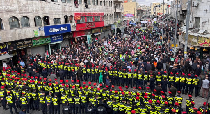 عاجل : مسيرات حاشدة في الأردن دعما لغزة
