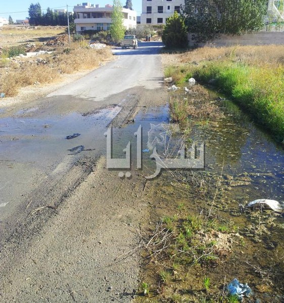 مياه حي الجبر تفيض بالشارع