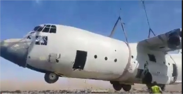 سرايا تنشر فيديو لحظه اغراق طائرة حربيه في مياه العقبه