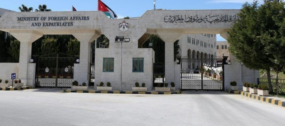 وزارة الخارجية: القنصل الأردني في تل أبيب زار المحتجزين الأردنيين 