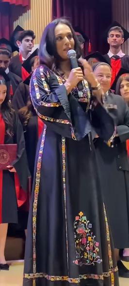 "ترا أني أولادي من إربد" ..  لحظة عفوية للأميرة رحمة بنت الحسن خلال رعايتها تخريج طلبة - فيديو 