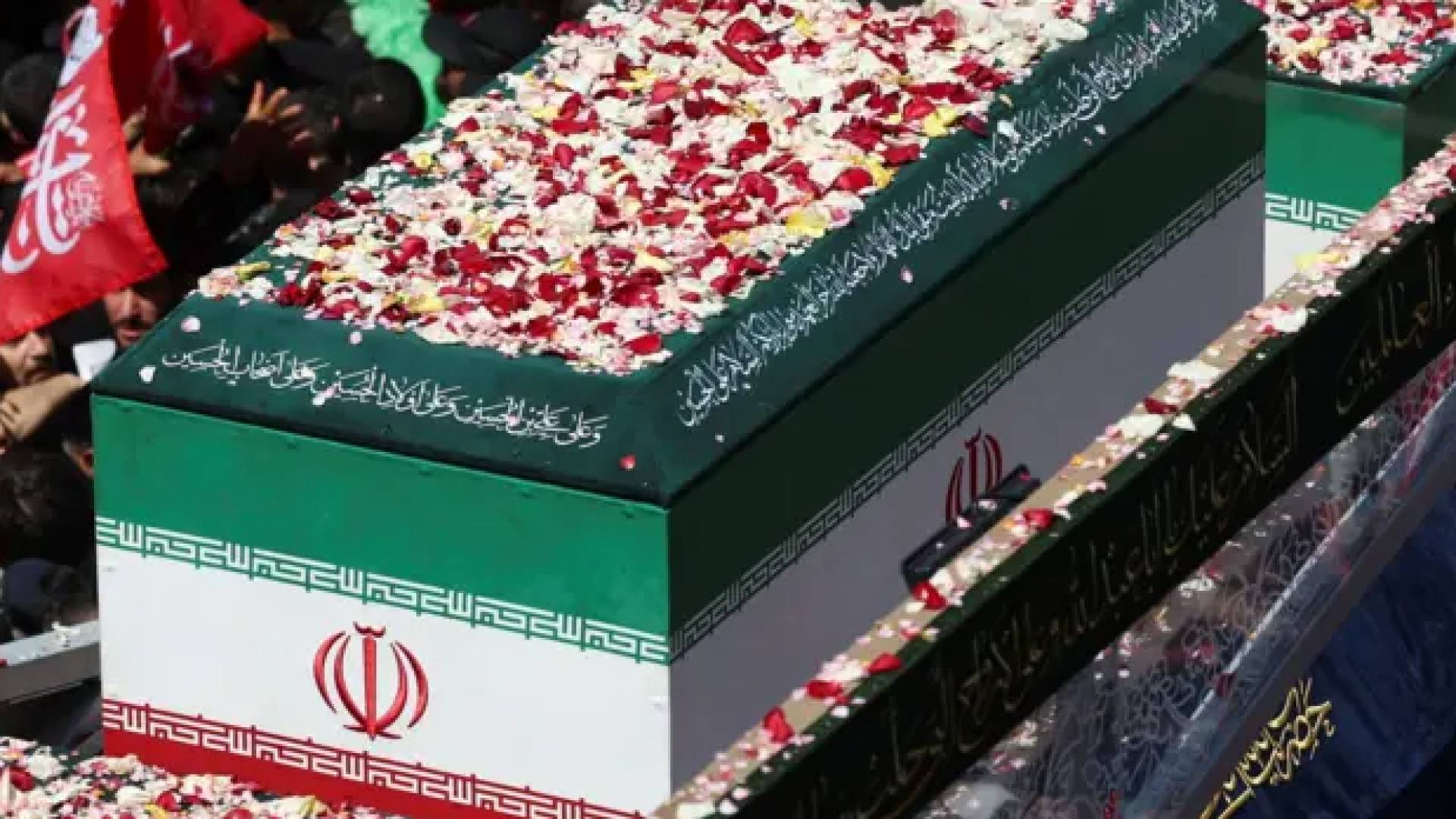 جثمان المرشد السابق علي خامنئي يوارى الثرى في مدينة مشهد