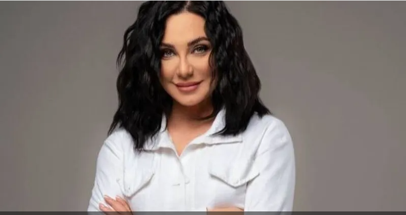 سلاف فواخرجي تعلق على "وثيقة" زواجها من بشار الأسد