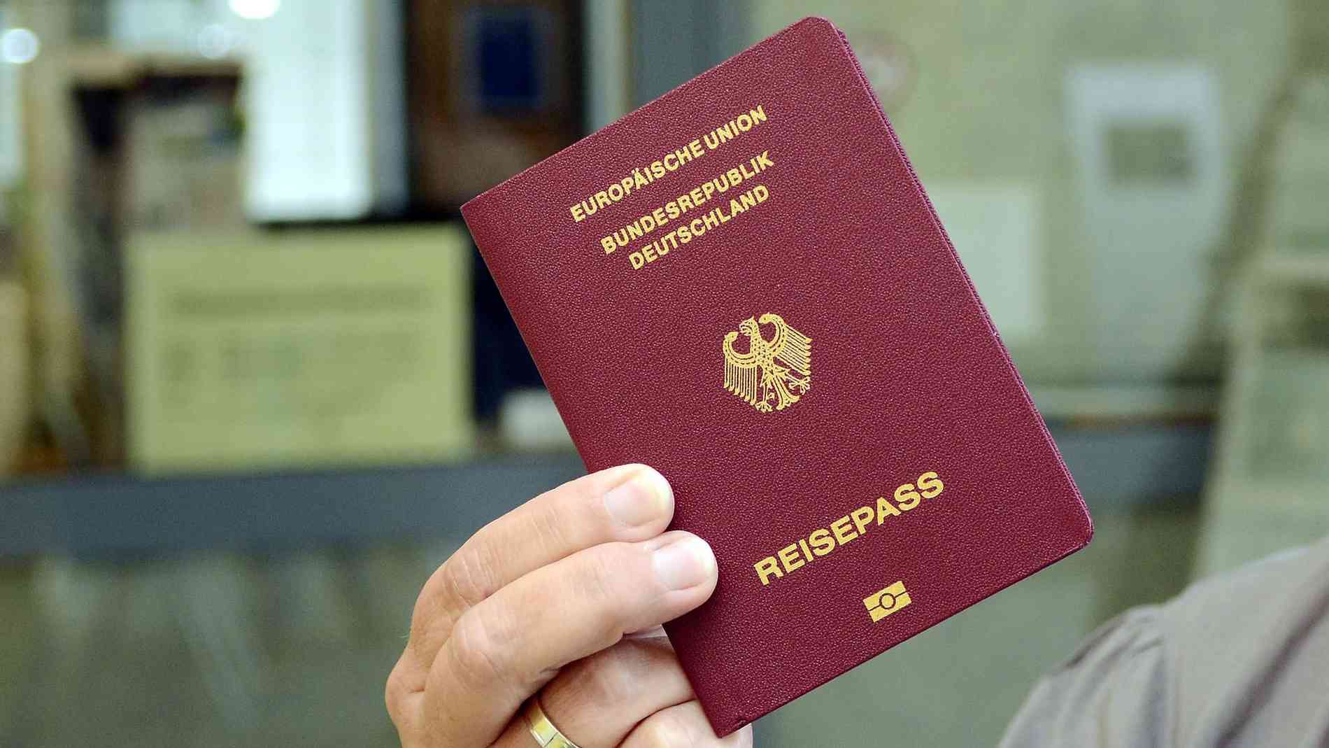 ألمانيا تقر مشروع قانون لتسهيل الحصول على الجنسية