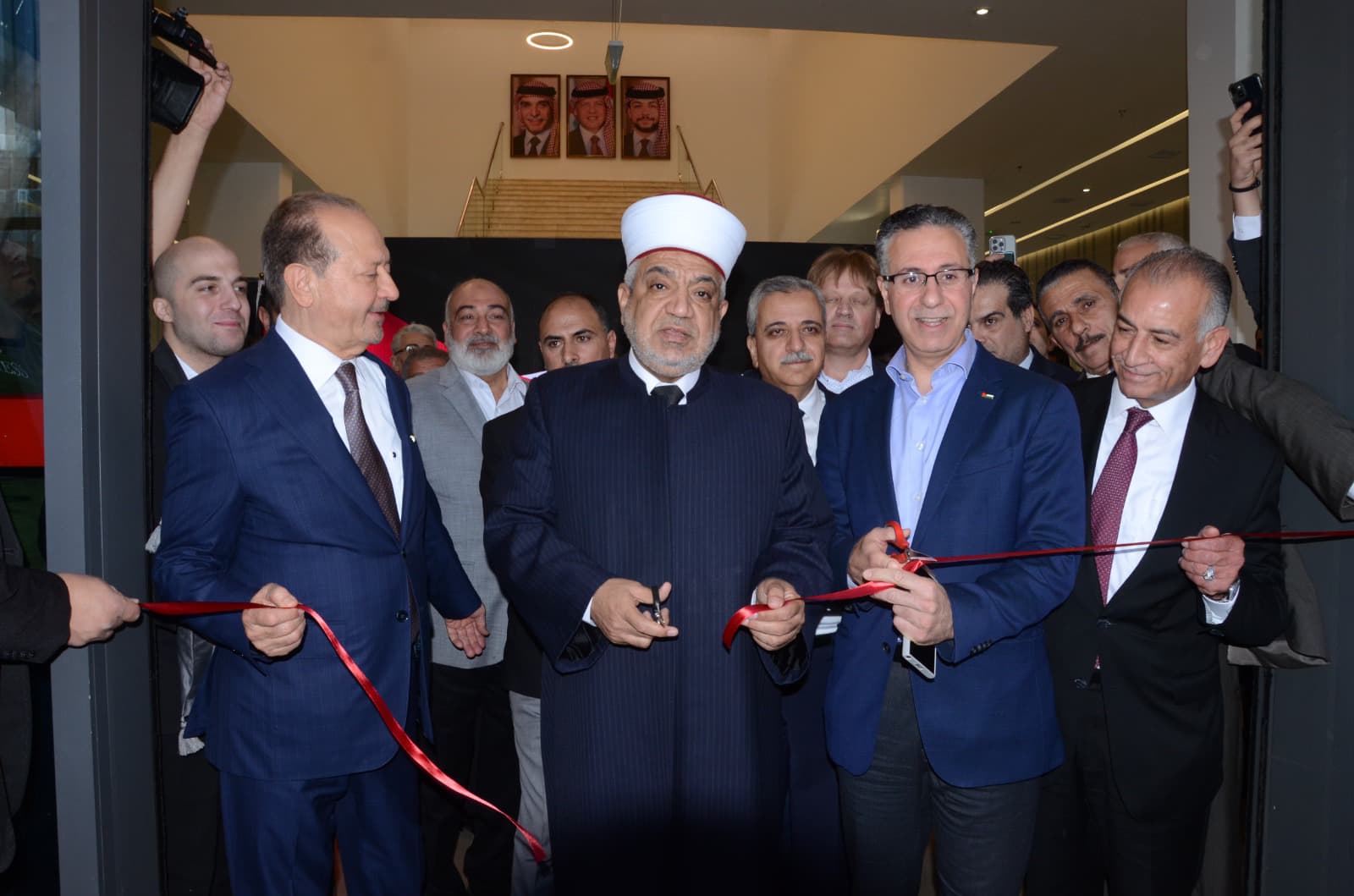 تحت رعاية معالي وزير الأوقاف ..  افتتاح مجمّع "نور البلد مول" في قلب العاصمة بمشاركة نخبة من الشخصيات الاقتصادية والاستثمارية