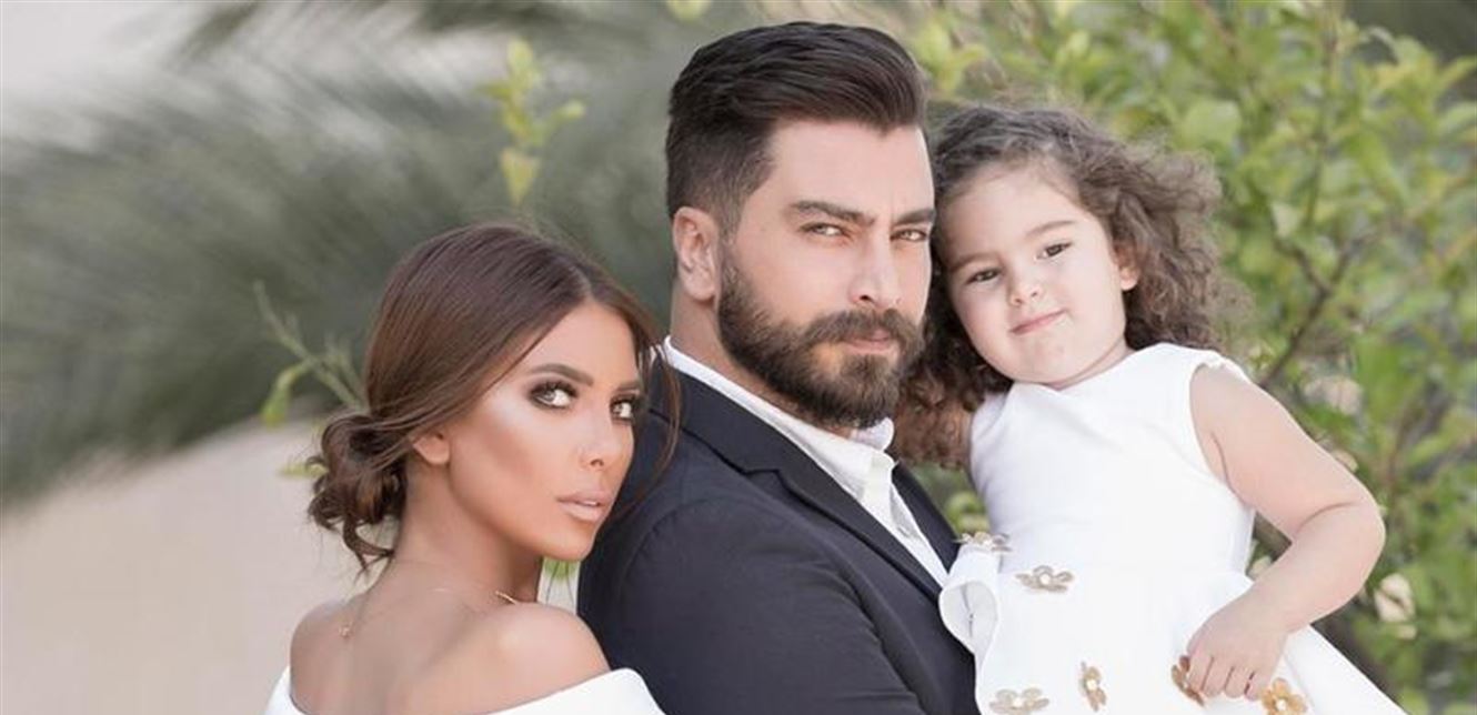 بعد هجوم هذا المخرج عليه ..  زوجة معتصم النهار تدافع عنه بشراسة "منهار منه"