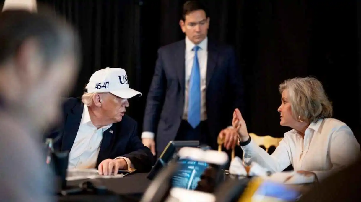 "ليلة القرار الحاسم" ..  انقسام وتوتر في إدارة ترامب حول خيار ضرب إيران  ..  صور 