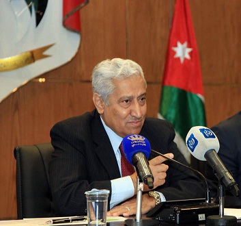 النسور يوجه الحكومة للانتفاض على الروتين