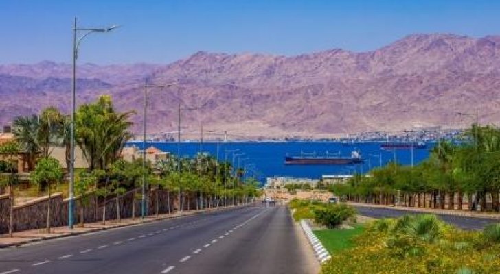 إخطار من سلطة العقبة بإزالة الواح الطاقة الشمسية أو تصويب المخالفات  ..  وثيقة