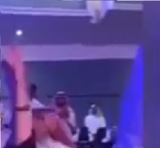 بالفيديو  .. مشاجرة جماعية بين الحضور في حفل ماجد المهندس لأسباب مجهولة 