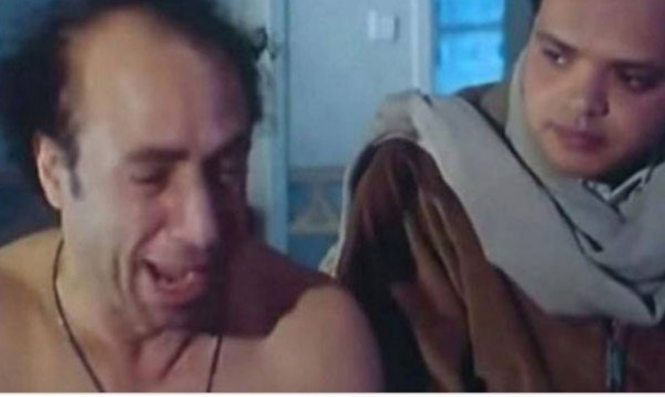 بعد 20 عامًا ..  صبري سعد بطل "همام في أمستردام" مع زوجته وأولاده 