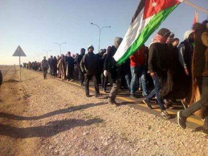 حراك من نوع "غريب" ..  العاطلون عن العمل يزحفون الى عمان من المحافظات والأطراف والحكومة صامتة 