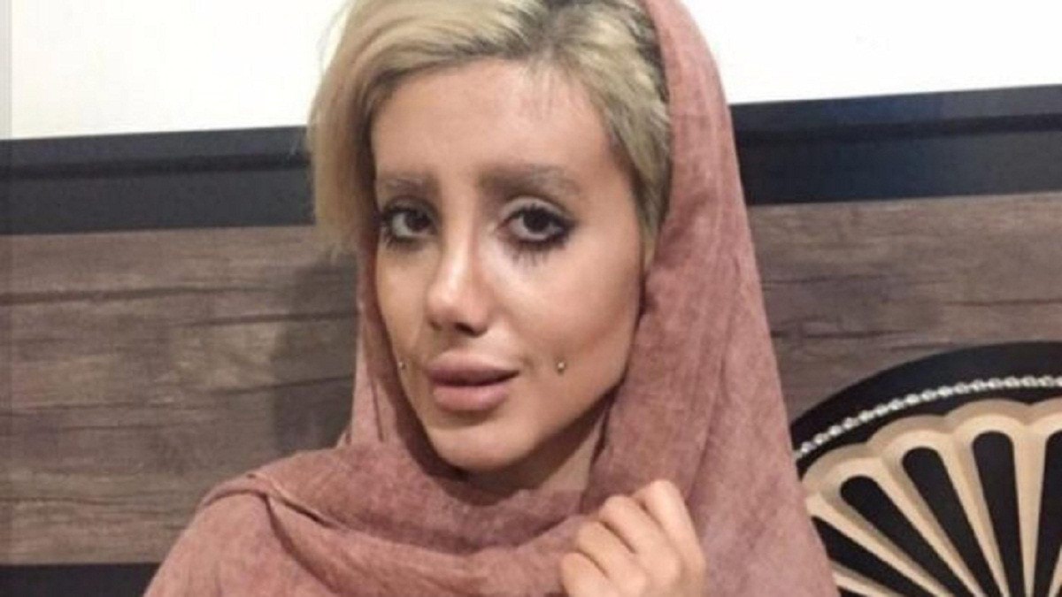 السجن 10 سنوات لأنجلينا جولي الإيرانية  ..  صور 