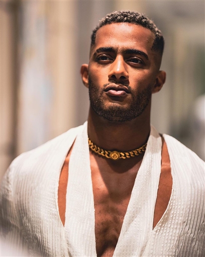 محمد رمضان يتعرض للانتقادات بسبب سخريته من مهندس الصوت بحفل أسوان