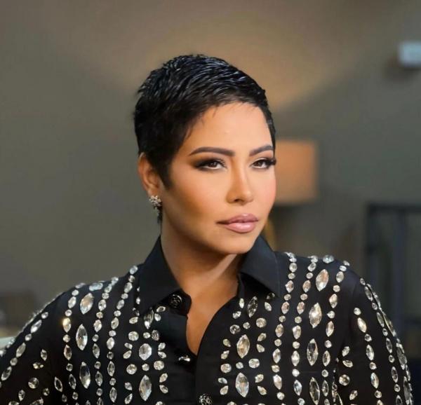 بعد اتهامه بالاعتداء اللفظي عليها ..  تصرف غريب من شيرين تجاه طليقها