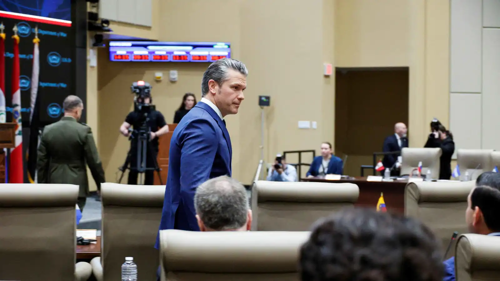 الولايات المتحدة تؤكد عدم توسيع أهدافها العسكرية في إيران 