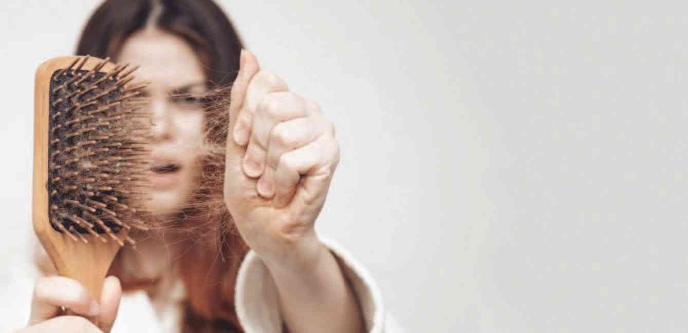 أربعة أطعمة توقف تساقط الشعر