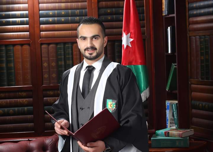 محمد عيد الزعبي  ..  مبارك مناقشة مشروع التخرج 