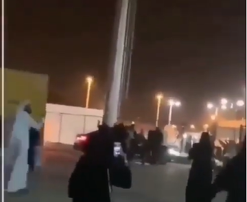 بالفيديو  ..  سعوديات يطاردن ماجد المهندس : "اهرب فديتك يا بعد كبدي" والأخير يفر هارباً  