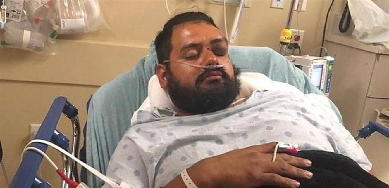 صاعقة تضرب رجلا وتطرحه أرضا ..  فيديو يُوثّق اللحظة المرعبة