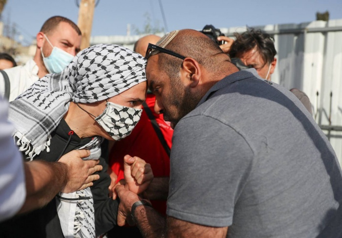 سفيران إسرائيليان سابقان: ما يحدث بفلسطين "نظام فصل عنصري"