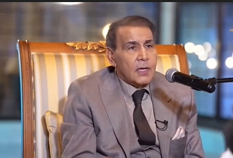 سعدون جابر:صدام حسين "فاجئني" باتصال هاتفي بعد ماغنيت موال "الي مضيع ذهب"-فيديو