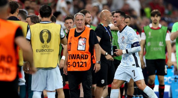 رونالدو "ينفجر غضبا" لهذا السبب خلال مباراة البرتغال ضد جورجيا