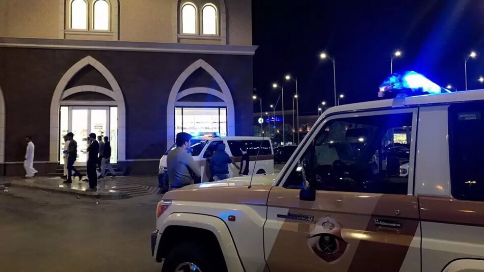بالفيديو ..  مشاجرة نسائية في الرياض