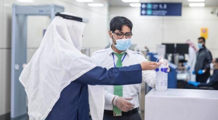 السعودية تعلن تمديد العمل بقرارات الحد من انتشار كورونا