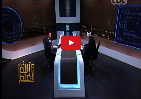 بالفيديو ..  فتوى مثيرة للجدل "علي جمعة" : إرتداء الرجال لسلاسل الفضة “مش حرام” 
