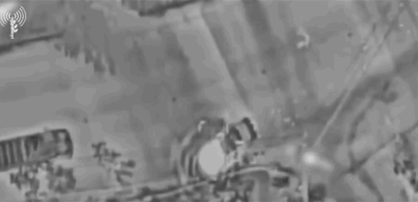 بالفيديو ..  شاهد لحظة استهداف السيارة في برعشيت بلبنان 