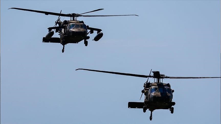 بالفيديو : سقوط مروحية إسرائيلية معطلة أثناء إجلائها بالضفة الغربية