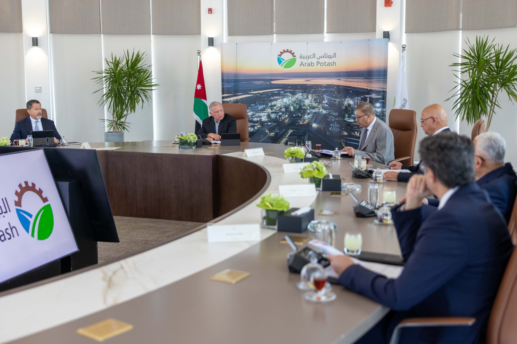 الملك يفتتح مشاريع حيوية لشركتي البوتاس العربية وبرومين الأردن في غور الصافي