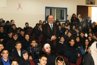 جامعة الشرق الأوسط تنظم محاضرة حول التنمر الإلكتروني وتأثيره على الأمن المُجتمعي