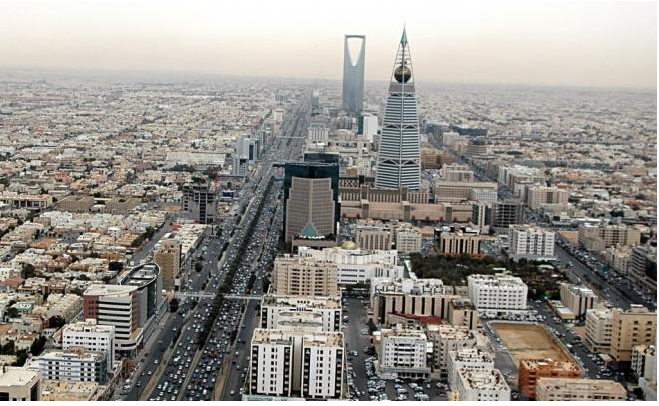 السعودية تشرك المسؤولين في عبء التقشف المؤلم