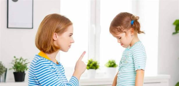 لهذا السبب تجنّبي تهديد طفلك ..  إليكِ الحل