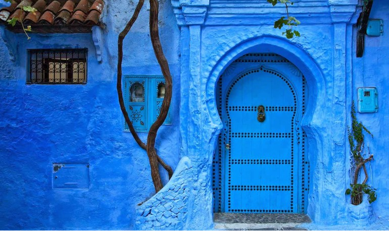 بالصور  ..  شفشاون مدينة مغربية بسحر أزرق