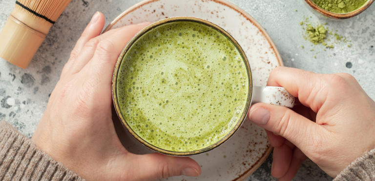 مشروب المشاهير في رمضان! ما هو الماتشا ولماذا أصبح بديل القهوة المفضل؟