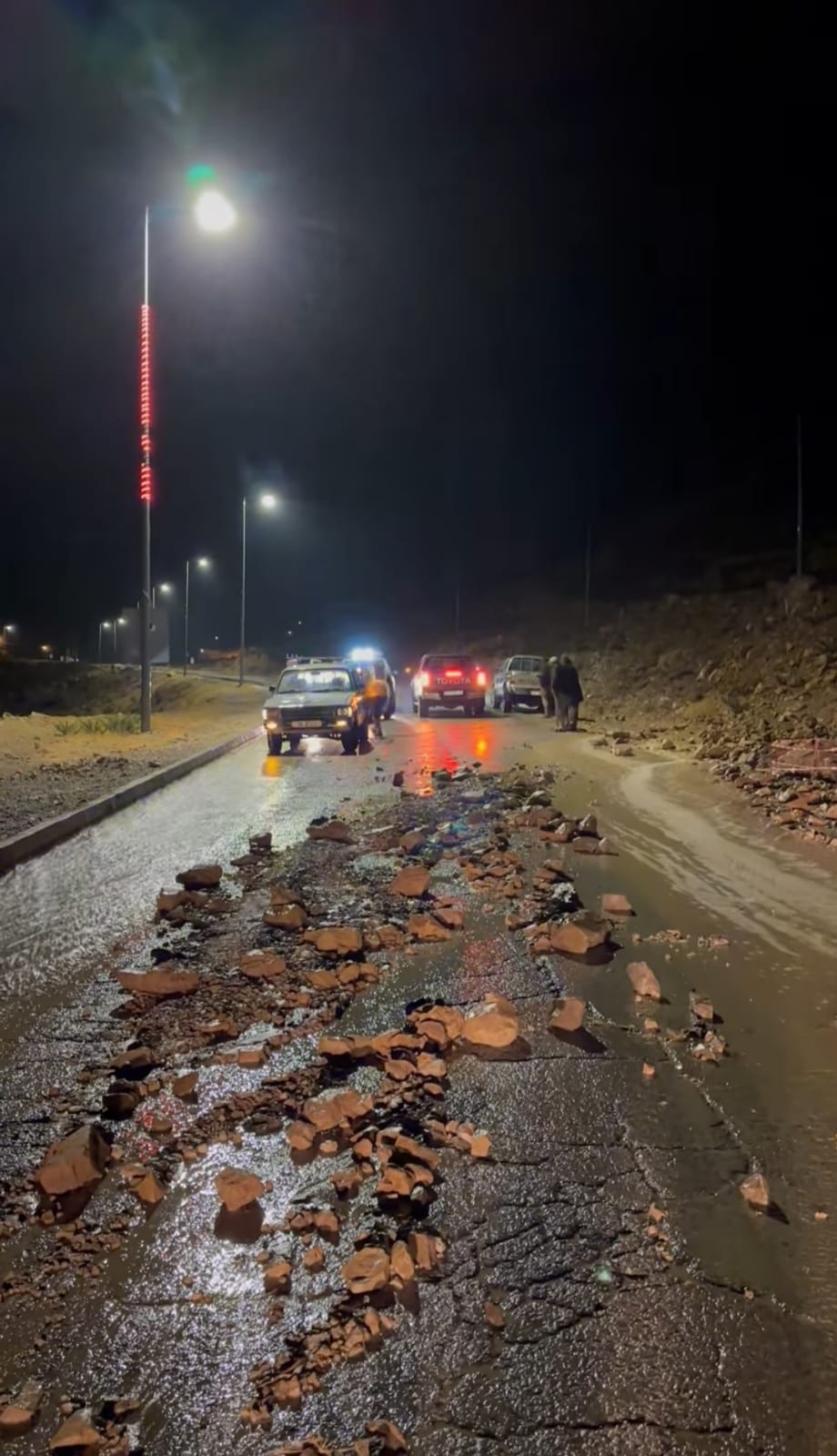 البترا: مطالبات بحلول دائمة لمشكلة انجرافات السيول على الطريق الملوكي وتفادي تكرار إغلاق بعض العبارات 