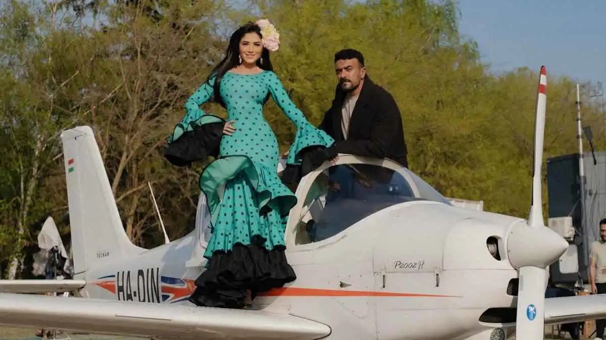 "شمشون ودليلة" ..  هل يصنع أحمد العوضي ومي عمر "مفاجأة" أفلام الصيف؟ 
