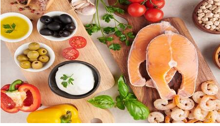 تقوية المناعة في الشتاء ..  أطعمة ومركبات طبيعية تحمي الجلد والأعصاب