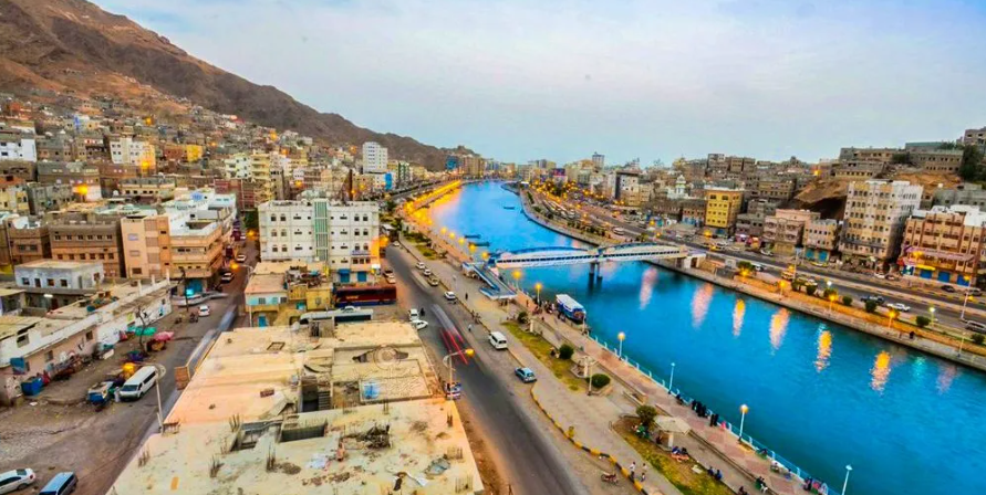 وفاة سيدة جراء إصابتها الخطيرة، إثر طعنات قاتلة، من نجلها، في محافظة حضرموت 