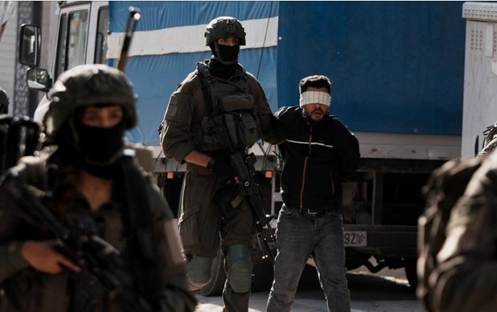  الجيش الإسرائيلي يعتقل فلسطينيين ويهدم 3 منازل شمالي الضفة الغربية