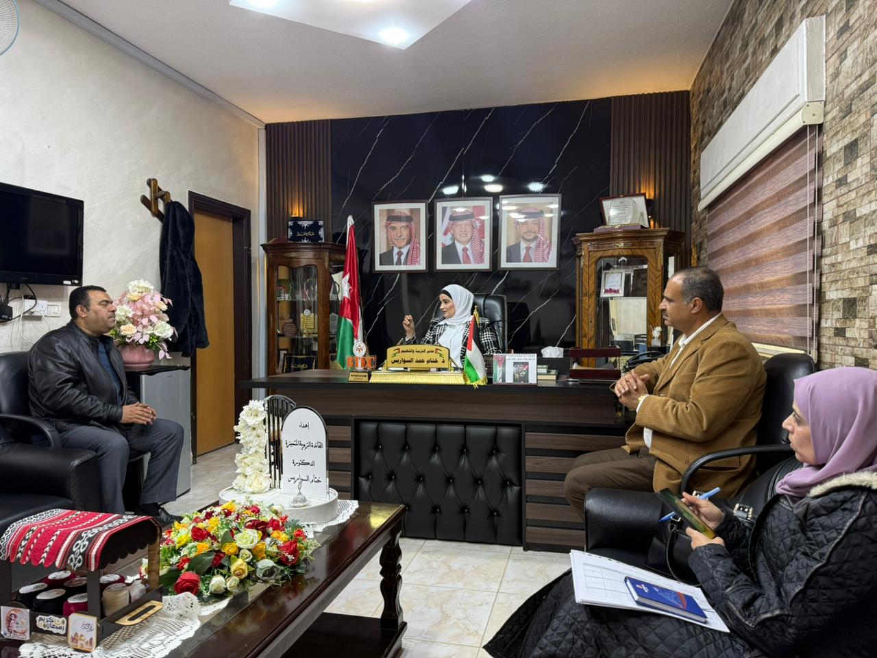 مناقشة خطة تفعيل المتميزين لجائزة الملكة رانيا العبدالله للتميز التربوي في تربية لواء سحاب