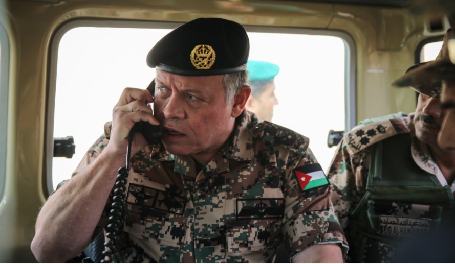 الملك  يروي : لهذا السبب طلبت من القوات الخاصة والجيش الإستنفار قبل وفاة والدي الحسين
