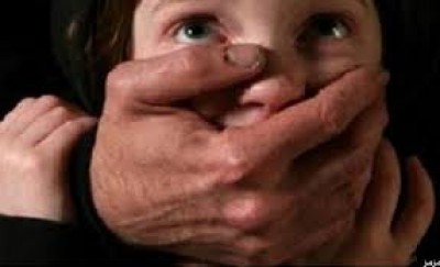 طولكرم: سيدة تسكب الزيت المغلي على حماتها وابنتها   