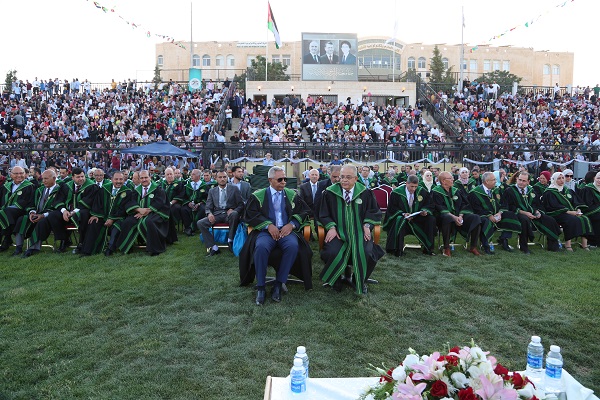 جامعة الزيتونة الأردنية تحتفل بتخريج الفوج الثالث والعشرين ..  صور