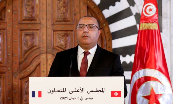 الجيش التونسي يطوّق مقر الحكومة  ..  ورئيس الوزراء المعزول في منزله و ليس رهن الاعتقال